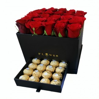 Roses and ferrero in an Elegant Box