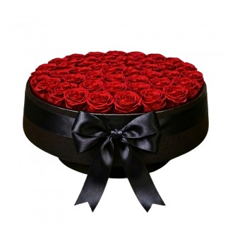 luxury roses presentation