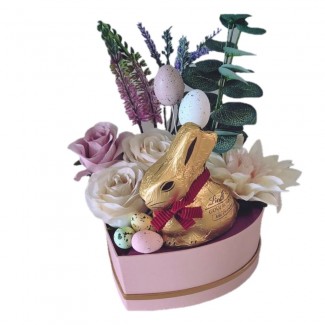 Easter bunny in rose