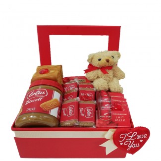 Lotus and Maltesers Valentine Gift box